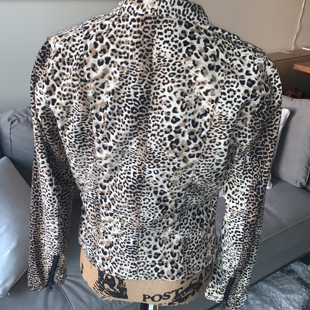 NWOT Venus animal print moto jacket! - Picture 2 of 8